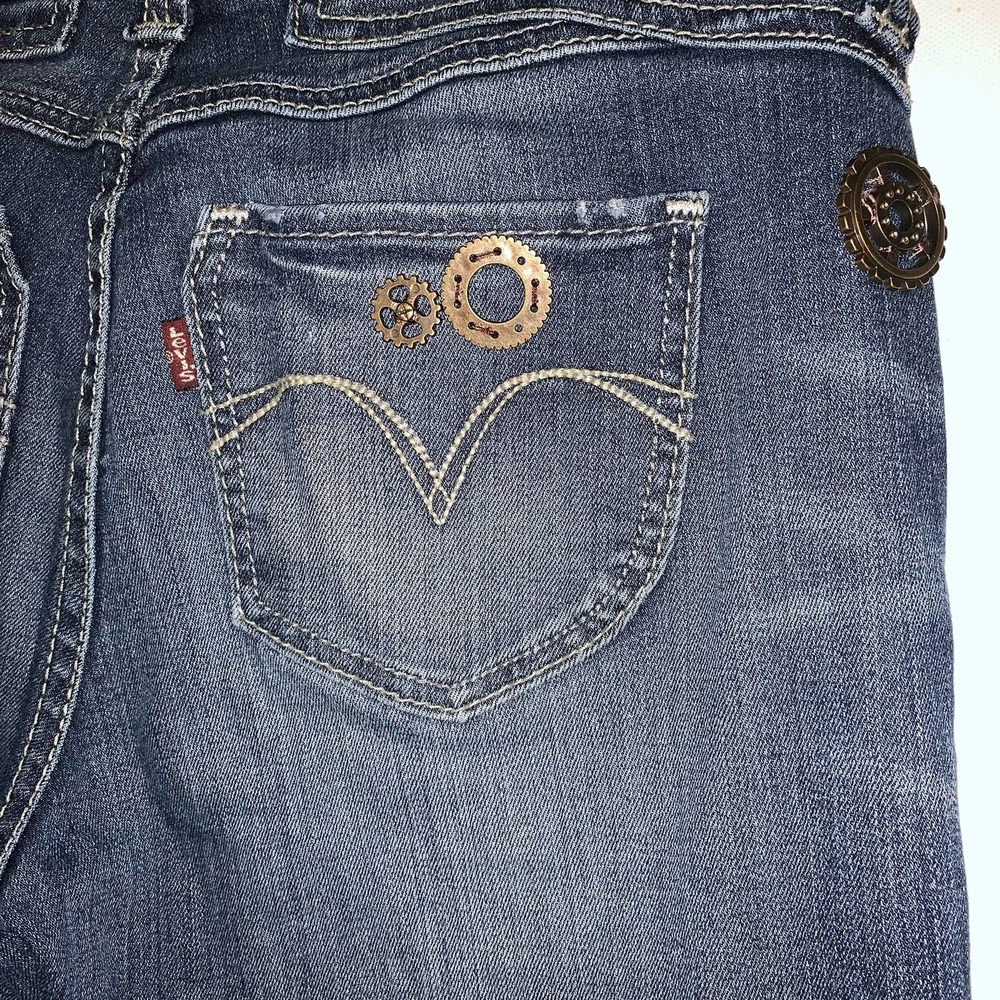 Levi’s Medium Wash Demi Curve Low Rise Skinny Jeans Tag 28 x 32 ( 30 X 30) - Picture 3 of 11